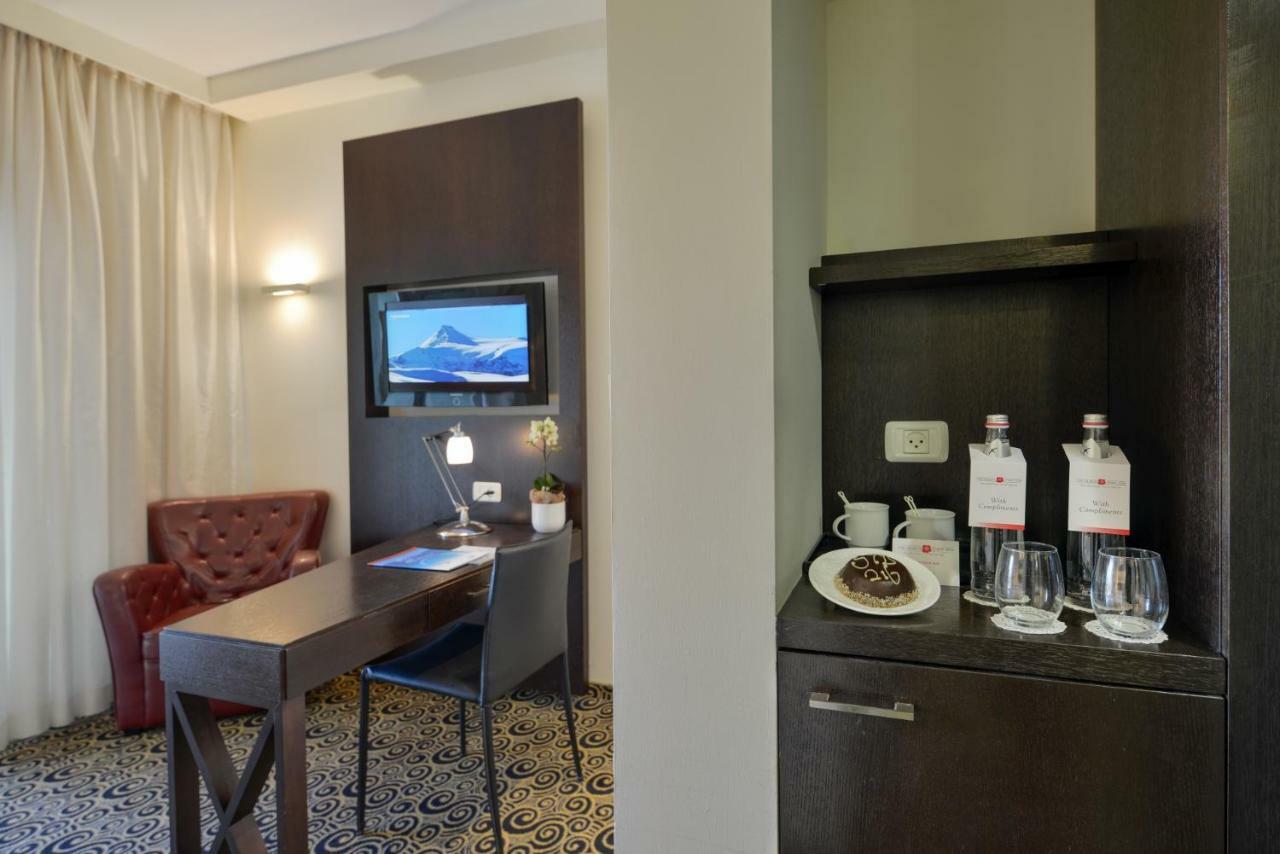 Hod Hasharon Luxury Apartment Herzelia المظهر الخارجي الصورة